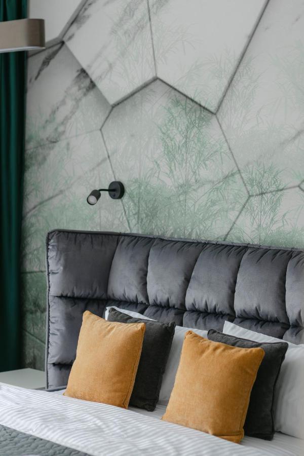 The Forest - Luxe Central Apt With Free Secured Parking Brașov Exterior foto