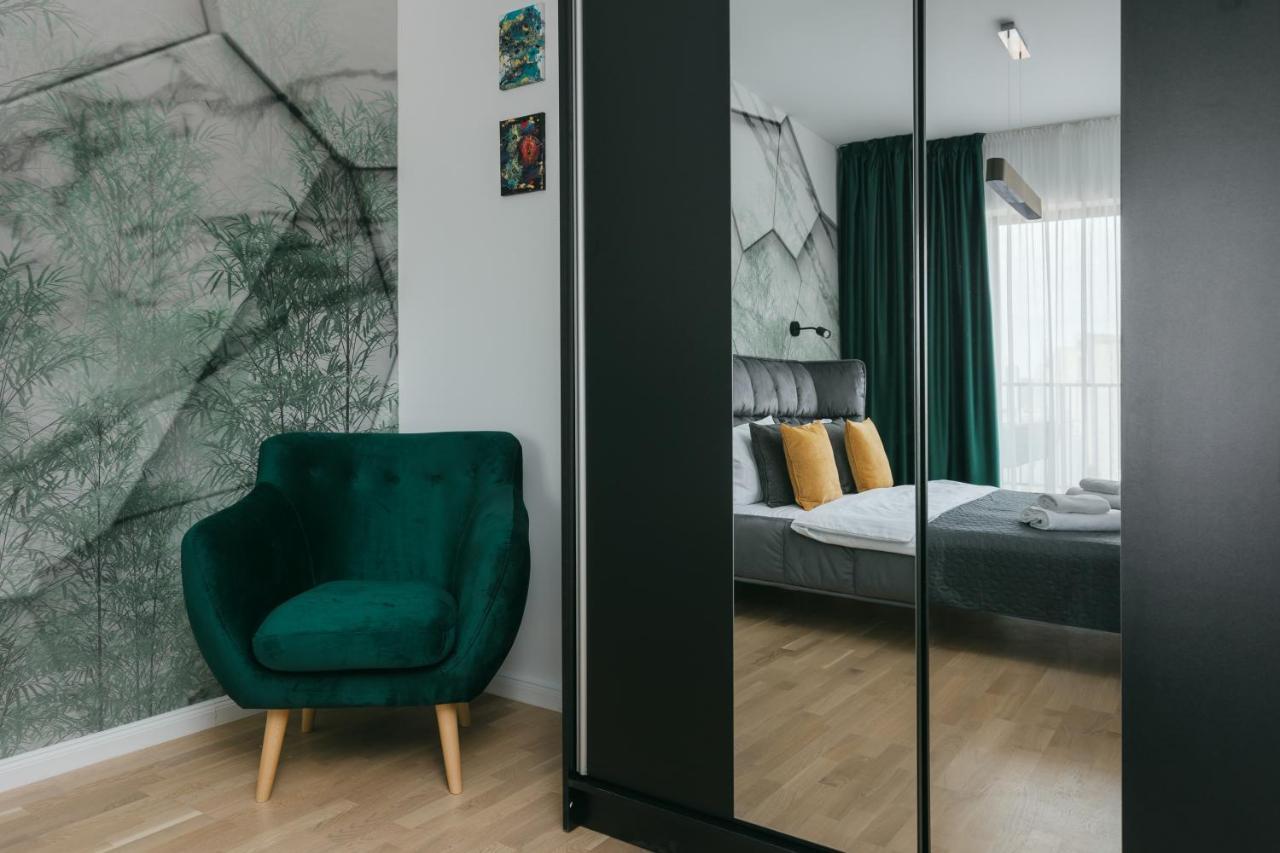 The Forest - Luxe Central Apt With Free Secured Parking Brașov Exterior foto